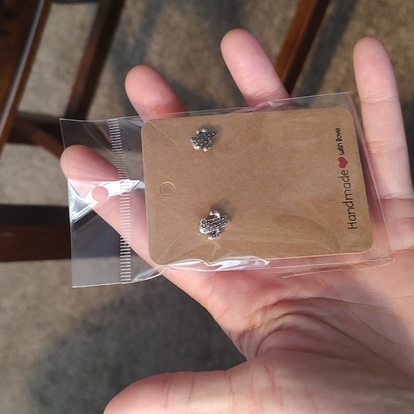 Silver Vintage Western Cactus Stud Earrings - Picture 1 of 2